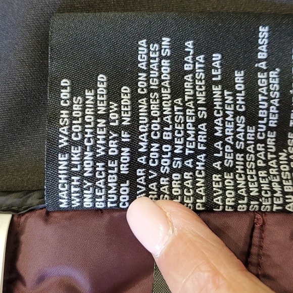 GUESS. DARK PURPLE/BLACK PUFFER Jacket. small P. Zipper closure, Zipper … - Picture 17 of 17